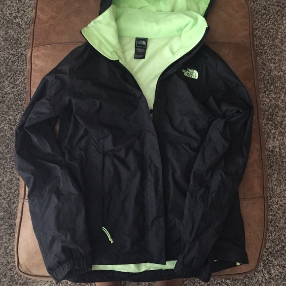 The North Face Resolve Jacket