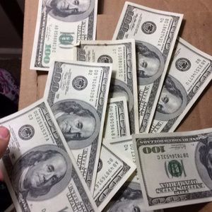 Meet your Posher, Adie