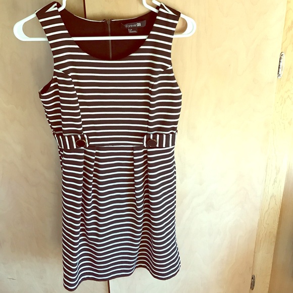 B&W F21 sleeveless dress