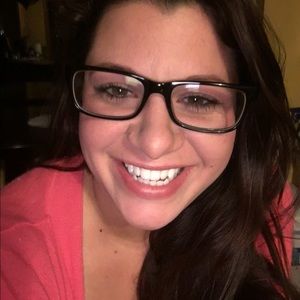 Meet your Posher, Marissa