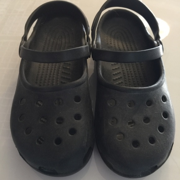 Size 7 Never Worn Black Crocs