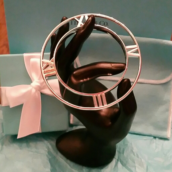 Tiffany & Co. Sterling Silver Atlas Bangle Bracelet. - Picture 2 of 4