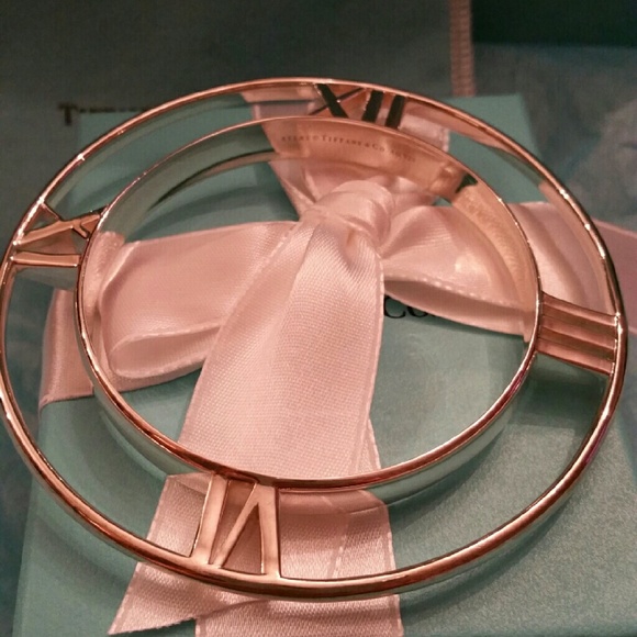 Tiffany & Co. Sterling Silver Atlas Bangle Bracelet. - Picture 3 of 4