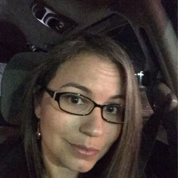 Meet your Posher, Lindsey - Picture 1 of 1