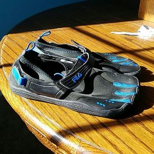 Fila Skele-toes water/ paddleboard shoes