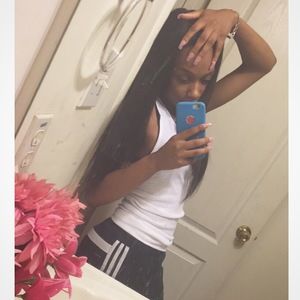 Meet your Posher, Alexis