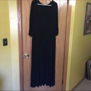 Women's Plus size 20 floor length Black dress