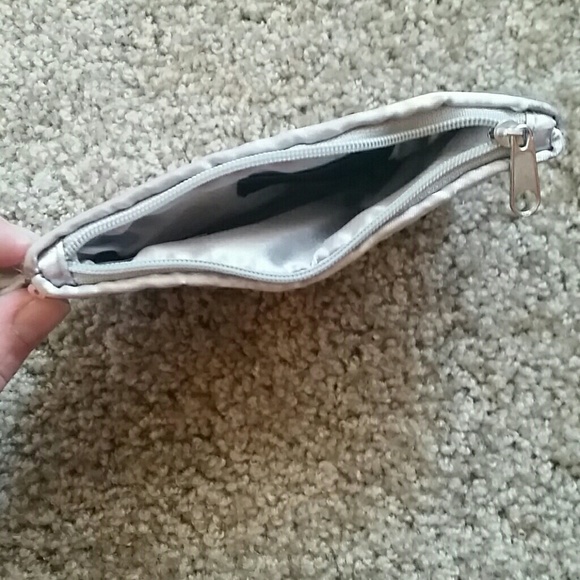 Candie's sequin silver wristlet - Picture 3 of 4