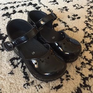 Little girls Dansko Dress shoes