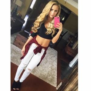 Meet your Posher, Carrie