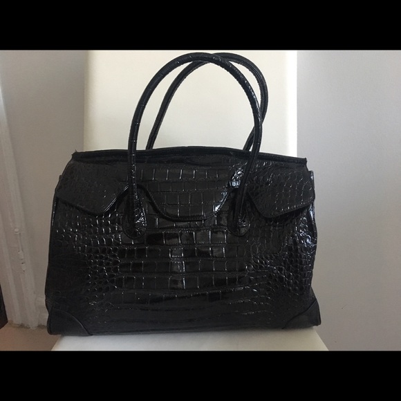 Muska embossed leather