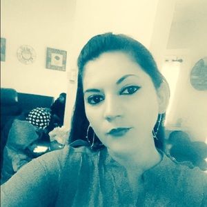 Meet your Posher, Vanessa