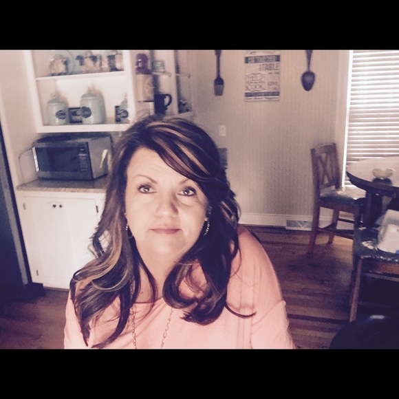 Meet your Posher, Sherri - Picture 4 of 4