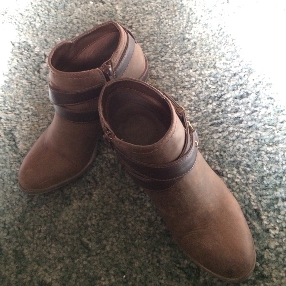 Ankle boots - Picture 2 of 3