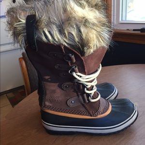 Size 6 Sorel boots