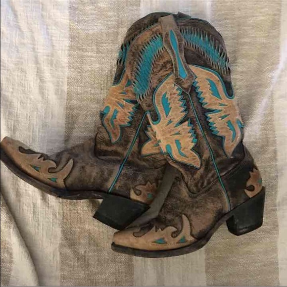 Corral cowboy boots