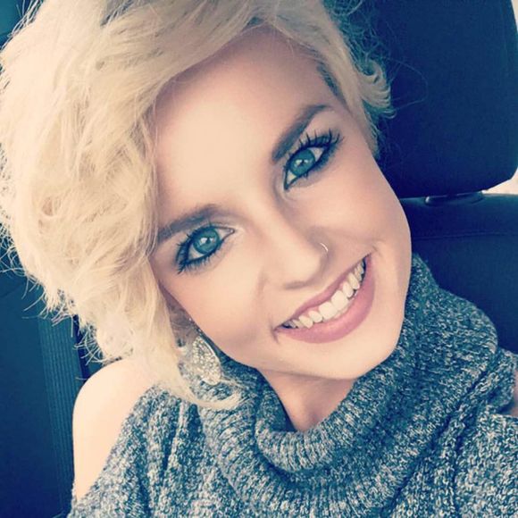 Meet your Posher, Taylor - Picture 1 of 1