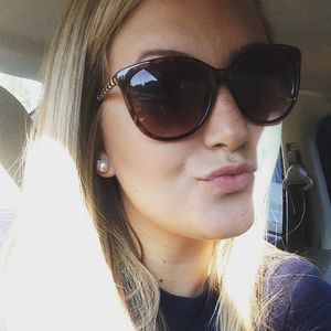 Meet your Posher, Kristen