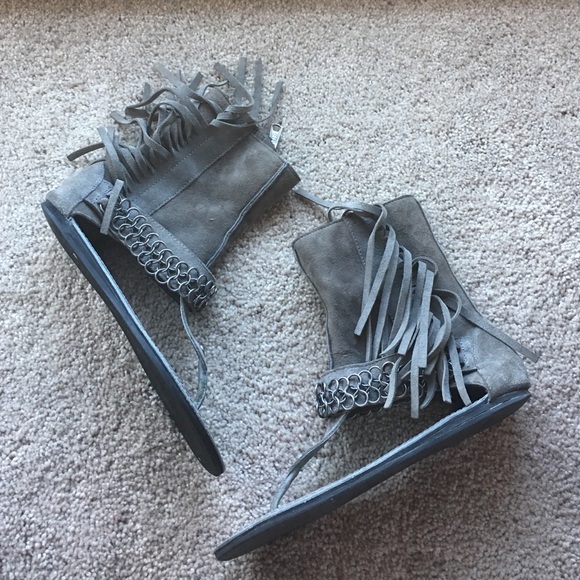 Koalaburra fringe sandals 🐨