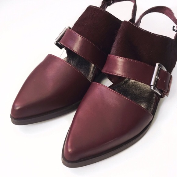 ➡️New Matisse Hutton Cut Out Maroon Loafer⬅️ - Picture 2 of 4