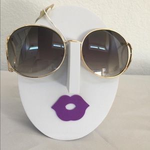 Super cute oval sunnies!
