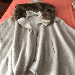 Beautiful ZARA cape with faux fur hood