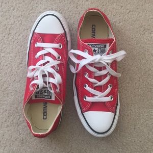 red converse-all stars size 6