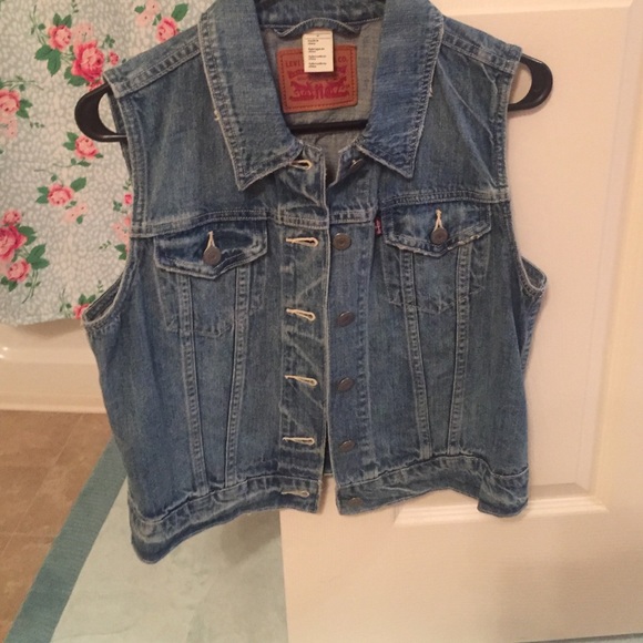 Levi Jean vest
