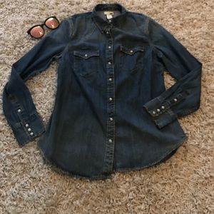 Levi's button down denim shirt, western style NWT