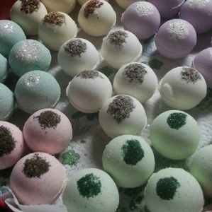 3/8 NEW SPA LINE!! 3pc Bath Bombs
