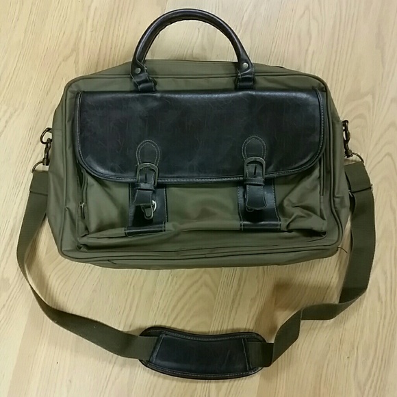 Classic Messenger Bag