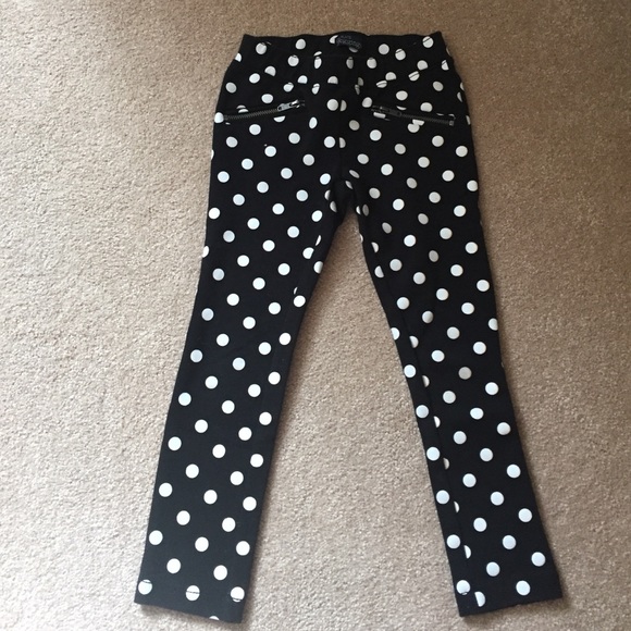 Children place jeggings