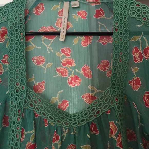 LC flower top - Picture 3 of 5