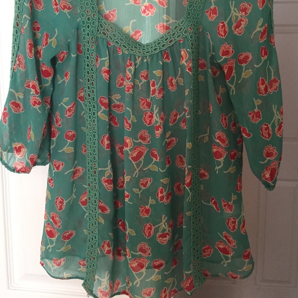 LC flower top - Picture 4 of 5