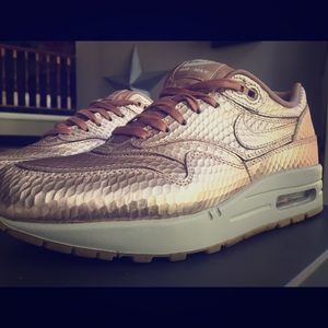 Women's Nike Air Max
