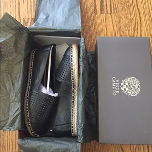 Vince Camuto Dandee Leather Flat (Black)