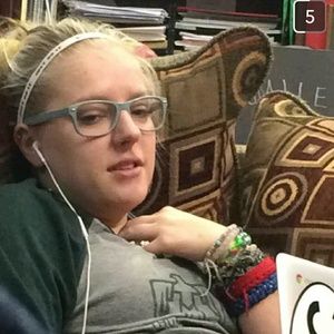 Meet your Posher, Kelly