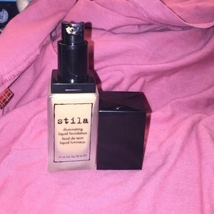 Stila illuminating liquid foundation