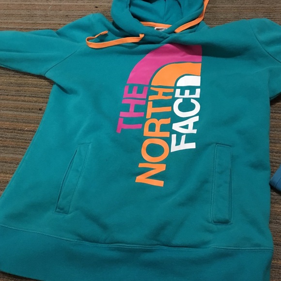 North face sweater