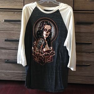 3/4 sleeve Secret artist collective tee