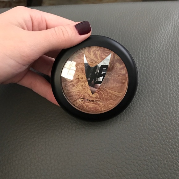 ✨MAC Star Trek "Highly Illogical" Fantastic Powder