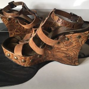 Donald pliner "couture" wedges