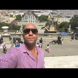 Meet your Posher, Faris