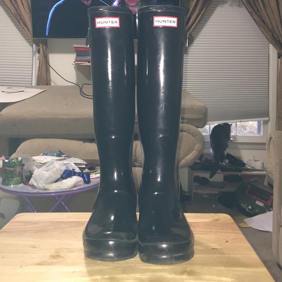 Black glossy hunter rain boots