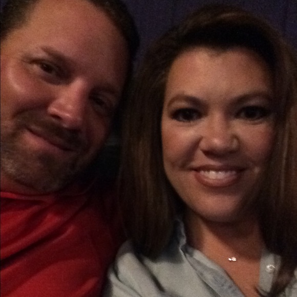 Meet your Posher, Christie - Picture 2 of 2