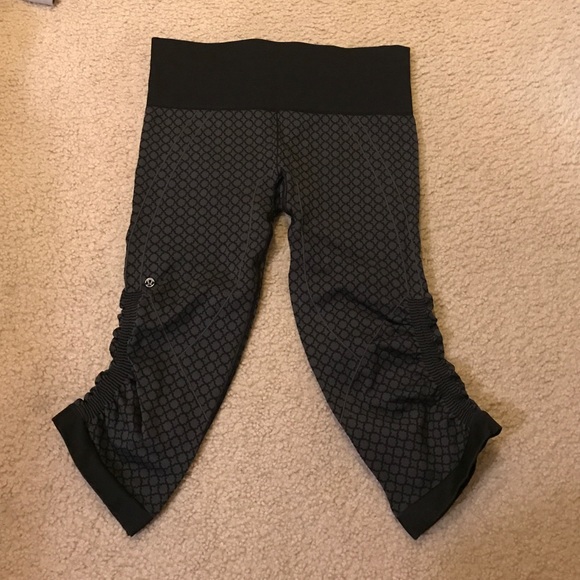 Lululemon Flow and Go crops