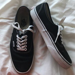 Black Vans Authentic Skate Shoe