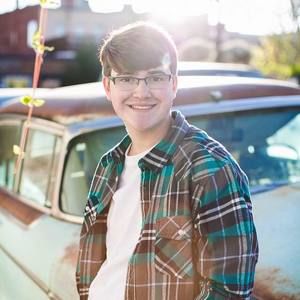 Meet your Posher, Clint