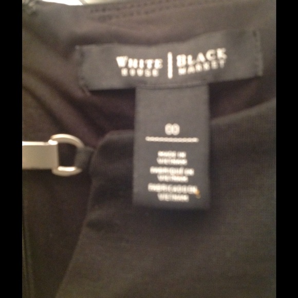 BOLD BLACK AND WHITE SGORT SLEEVE DRESS - Picture 3 of 4