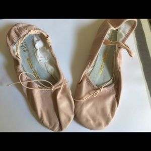 Ballet Slippers-Bloch-Dansoft
